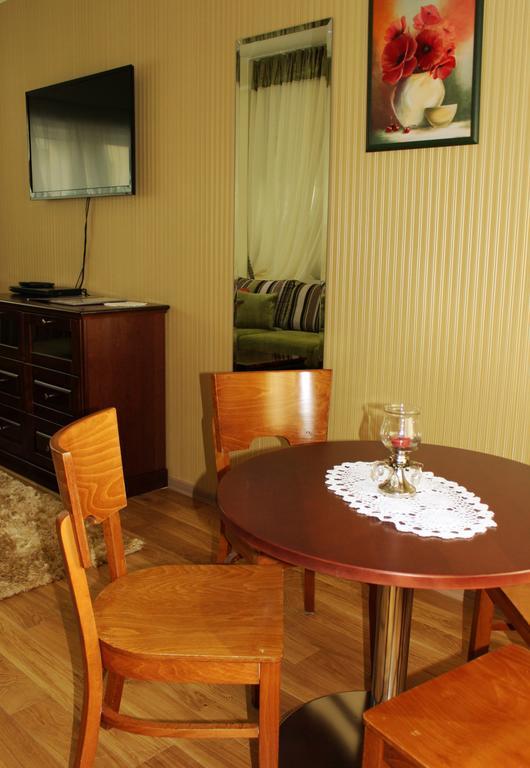 Embrace Hotel & Apartments Pärnu Zimmer foto